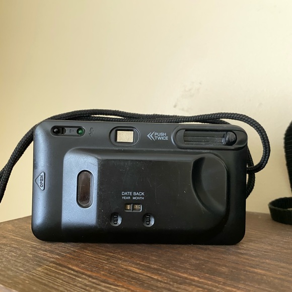 1993 Argus AR2 Focus Free (date back) 35mm Film Camera - Picture 2 of 3